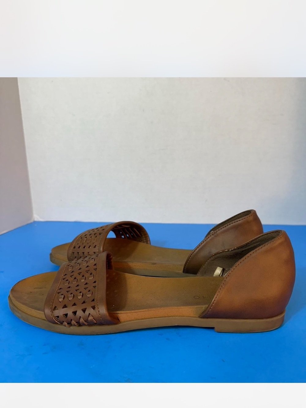 Women's Brown Open-Toe Flat Sandals